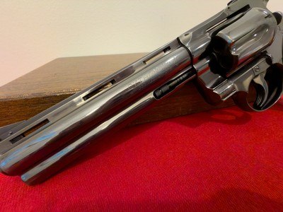 EARLY COLT PYTHON .357 MAGNUM REVOLVER (1962) – 6" BARREL – ROYAL BLUE – BOXED - Image 8 of 11