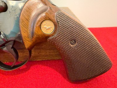 EARLY COLT PYTHON .357 MAGNUM REVOLVER (1962) – 6" BARREL – ROYAL BLUE – BOXED - Image 3 of 11
