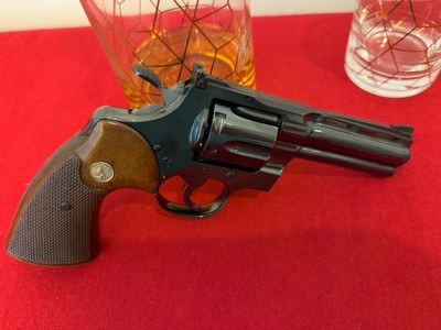 COLT PYTHON .357 MAGNUM REVOLVER – EARLY 1967 PRODUCTION – 4" BARREL – ORIGINAL "SMILEY FACE" WALNUT GRIPS - Image 8 of 9
