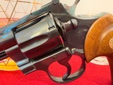 COLT PYTHON .357 MAGNUM REVOLVER – EARLY 1967 PRODUCTION – 4" BARREL – ORIGINAL "SMILEY FACE" WALNUT GRIPS - Image 3 of 9