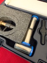 FACTORY ENGRAVED AND GOLD INLAIDBERETTA MODEL 687 SILVER PIGEON V WITH CASE AND TOOLS - Image 3 of 11