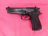 Beretta 92 9mm JS92F300M Made in Italy - 3 of 4