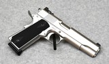 Dan Wesson Valor .45 ACP - 2 of 4