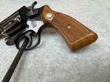 Smith & Wesson model 37 38 Special - 5 of 12