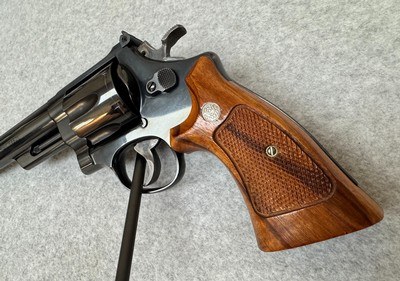Smith & Wesson 29-3 44 Mag 8 3/8