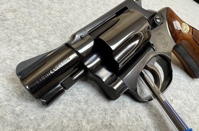 Smith & Wesson model 36 - Image 4 of 8