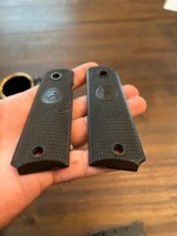 Colt 1911 Light Weight Commander .45 - 5 of 15