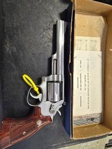 Smith Wesson model 66-1 357 combat magnum - 2 of 7