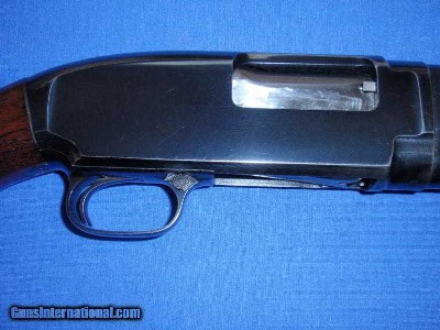 WINCHESTER MODEL 12.
12 GAUGE, 2 3/4
