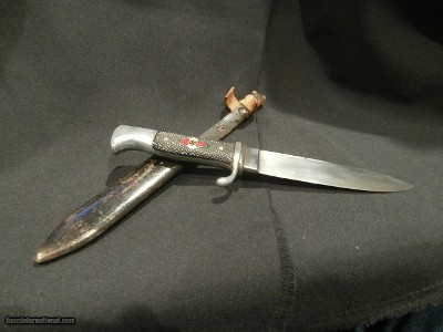 WWII WW2 NAZI GERMAN YOUTH KNIFE w/SCABBARD
RZM M7/56
1941 CARL D. SCHAAFF SOLINGEN
RARE MAKER!!!