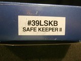 COLD STEEL SAFE KEEPER II #39LSKB
PUSH DAGGER NIB!! - 6 of 7