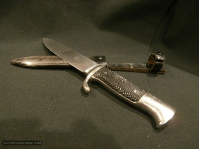 WWII WW2 NAZI GERMAN YOUTH KNIFE WWII HJ NAZI KNIFE
RZM M7/8
NEAR MINT BLADE!!!
EDUARD GEMBRUCH