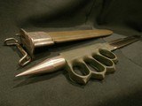 US MODEL 1918 MARK I TRENCH KNIFE
WWII PROTOTYPE
M1 GARAND BLADE w/ EXTENDED POMMEL SPIKE
OD GREEN
w/SCABBARD - 3 of 15