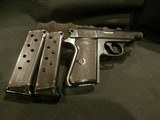 WALTHER PP 7.65mm
.32acp
1966
WEST GERMANY
ALL-MATCHING,
TWO MATCHING MAGAZINES, MATCHING ALIGATOR BOX - 3 of 10