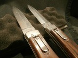 MIKOV CZECH MILITARY AUTOMATIC KNIFE!!
VINTAGE!!
VERY FAST ACTION!! VERY STRONG SPRING!!
ROSEWOOD!!
BRAND NEW!!
FACTORY LEATHER BELT-SHEATH!! - 2 of 13
