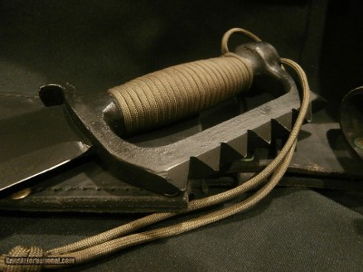 EDMF KNUCKLE KNIFE
EIGHT DOLLAR MOUNTAIN FOUNDRY EDMF XL BOLO KNUCKLE KNIFE
VINTAGE FIGHTING KNIFE
EDMF EXTRA-LARGE BOLO KNUCKLE KNIFE