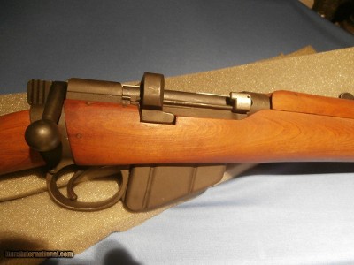 ENFIELD SMLE NO.1 MKIII*
.22LR MILITARY TRAINER
LITHGOW 1943
EXTREMELY RARE!!
100% UNISSUED CONDITION!!
MILITARY TRAINING RIFLE .22LR
NO.1 MKIII