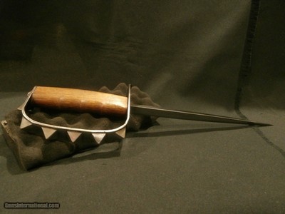 WWI 1917 TRENCH KNIFE 1917 L.F.&.C. TRENCH KNIFE WWI TRENCH KNIFE 1917 TRENCH KNIFE 1917 SPIKE TRENCH KNIFE WWI L.F.&C. TRENCH KNIFE