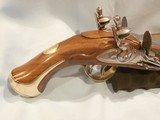 FLINTLOCK DOUBLE BARREL PISTOL
DOUBLE BARREL PISTOL FLINTLOCK PISTOL
MINT!! - 3 of 8