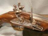 FLINTLOCK DOUBLE BARREL PISTOL
DOUBLE BARREL PISTOL FLINTLOCK PISTOL
MINT!! - 4 of 8