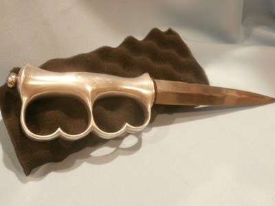 WWII BELGIAN ROBBINS OF DUDLEY FIGHTING KNIFE DAGGER WWII BELGIAN ROBBINS OF DUDLEY DOUBLE FINGER-LOOP KNUCKLE GUARD FIGHTING KNIFE DAGGER