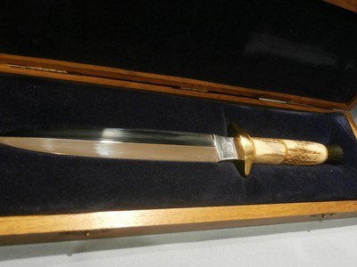 BUCK USA CUSTOM SHOP SPECIAL-ORDER COMMANDO DAGGER
#0036
RARE!! NIB!!