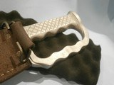 US MILITARY KNUCKLE GUARD FIGHTING KNIFE WWII FIGHTING KNIFE
MASSIVE!
US WWII KNUCKLE GUARD FIGHTING KNIFE WITH ORIGINAL SCABBARD!!
EXCELLENT! - 8 of 11