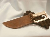 US MILITARY KNUCKLE GUARD FIGHTING KNIFE WWII FIGHTING KNIFE
MASSIVE!
US WWII KNUCKLE GUARD FIGHTING KNIFE WITH ORIGINAL SCABBARD!!
EXCELLENT! - 7 of 11
