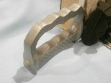 US MILITARY KNUCKLE GUARD FIGHTING KNIFE WWII FIGHTING KNIFE
MASSIVE!
US WWII KNUCKLE GUARD FIGHTING KNIFE WITH ORIGINAL SCABBARD!!
EXCELLENT! - 11 of 11