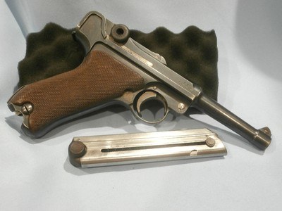 DWM LUGER 1917 9mm 4"barrel ALL MATCHINGDWM IMPERIAL GERMAN LUGER IN EXCELLENT, ORIGINAL, CONDITION!