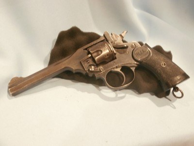 WEBLEY MARK IV .38S&W WEBLEY & SCOTT CROSS-BOLT SAFETY SINGAPORE POLICE CONTRACT MK IV ALL-MATCHING 5