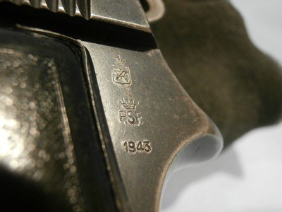 BERETTA MODEL 1934 .380 DATED 1942 WWII BERETTA M1934 .380 1942WWII BERETTA SEMI-AUTOMATIC PISTOLSTWO MAGAZINES!EXCELLENT CONDITION!! - Image 8 of 9