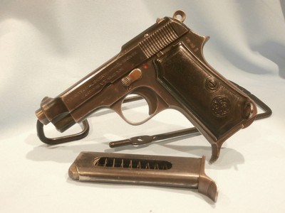 BERETTA MODEL 1934 .380 DATED 1942 WWII BERETTA M1934 .380 1942WWII BERETTA SEMI-AUTOMATIC PISTOLSTWO MAGAZINES!EXCELLENT CONDITION!! - Image 2 of 9
