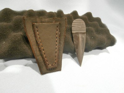 WWII OSS SAS SOE AGENT'S THUMB LAPEL DAGGER WITH SHEATHWWII DAGGERWWII SECRET AGENT DAGGERWWII OSS DAGGERSOEDAGGERSAS DAGGER - Image 3 of 8