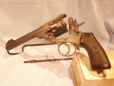 WEBLEY MK VI 1917 .455 CAL ALL-MATCHING SERIAL NUMBERS! EXCELLENT BORE & CHAMBERS! EXCELLENT OVERALL CONDITION!! - Image 1 of 11