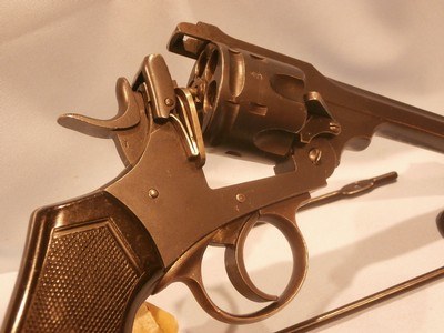 WEBLEY MK VI 1917 .455 CAL ALL-MATCHING SERIAL NUMBERS! EXCELLENT BORE & CHAMBERS! EXCELLENT OVERALL CONDITION!! - Image 7 of 11