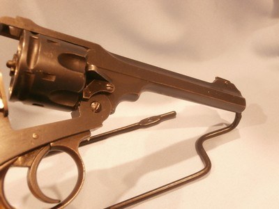 WEBLEY MK VI 1917 .455 CAL ALL-MATCHING SERIAL NUMBERS! EXCELLENT BORE & CHAMBERS! EXCELLENT OVERALL CONDITION!! - Image 8 of 11