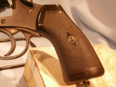 WEBLEY MK VI 1917 .455 CAL ALL-MATCHING SERIAL NUMBERS! EXCELLENT BORE & CHAMBERS! EXCELLENT OVERALL CONDITION!! - Image 5 of 11