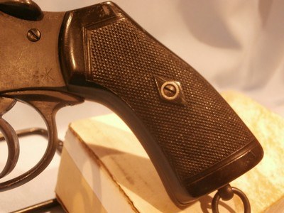 WEBLEY MK VI 1919 .455 CAL ALL-MATCHING SERIAL NUMBERS! EXCELLENT BORE & CHAMBERS! EXCELLENT OVERALL CONDITION!!RARE 1919!!! - Image 3 of 9