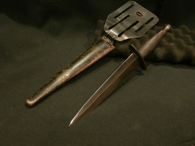 OSS STILETTO w/ORIGINAL SCABBARDWWII OSS MILITARY STILETTOWWII US STILETTOOSS FIGHTING KNIFEWWII OSS STILETTOWWII OSS FIGHTING KNIFE - Image 9 of 14