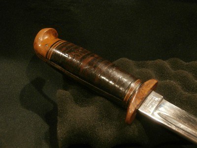 WWII WESTERN L77 STILETTORARE BAKELITE CROSS GUARD AND POMMEL!ORIGINAL SCABBARD!WWII L77 STILETTO!WESTERN L77 w/BAKELITE GUARD AND POMMEL!! - Image 7 of 15