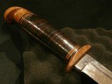 WWII WESTERN L77 STILETTORARE BAKELITE CROSS GUARD AND POMMEL!ORIGINAL SCABBARD!WWII L77 STILETTO!WESTERN L77 w/BAKELITE GUARD AND POMMEL!! - Image 6 of 15