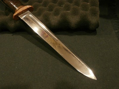 WWII WESTERN L77 STILETTORARE BAKELITE CROSS GUARD AND POMMEL!ORIGINAL SCABBARD!WWII L77 STILETTO!WESTERN L77 w/BAKELITE GUARD AND POMMEL!! - Image 4 of 15