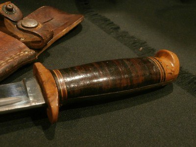 WWII WESTERN L77 STILETTORARE BAKELITE CROSS GUARD AND POMMEL!ORIGINAL SCABBARD!WWII L77 STILETTO!WESTERN L77 w/BAKELITE GUARD AND POMMEL!! - Image 8 of 15