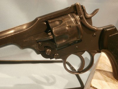WEBLEY MK VI 1916 .455 CAL ALL-MATCHING SERIAL NUMBERS! EXCELLENT BORE & CHAMBERS! EXCELLENT OVERALL CONDITION!! Seller's Inventory # - Image 2 of 12