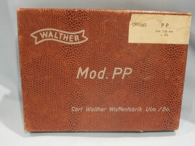 WALTHER PP 7.65mm .32acp ALL-MATCHING, TWO WALTHER MAGAZINES, INDICATOR TOOL PIN.WALTHER PP EXC+ CONDITION!! IN ORIGINAL BOX!! - Image 11 of 12