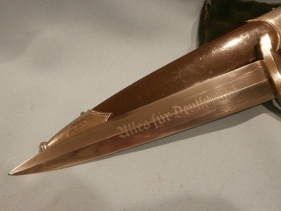 WWII GERMAN SA DAGGER GERMAN WWII NAZI DAGGER WWII SA NAZI DAGGER GERMAN SA NAZI DAGGER WWII GERMAN NAZI SA DAGGER RZM M7/27 (PUMAWERKLAUTERJUNG) - Image 6 of 14