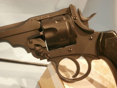 WEBLEY MK VI 1918 .455 CAL ALL-MATCHING SERIAL NUMBERS! EXCELLENT BORE & CHAMBERS! EXCELLENT OVERALL CONDITION 1918!!! - Image 3 of 11