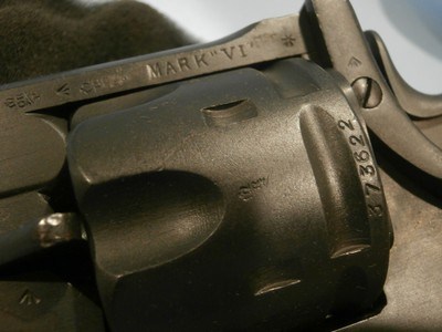 WEBLEY MK VI 1918 .455 CAL ALL-MATCHING SERIAL NUMBERS! EXCELLENT BORE & CHAMBERS! EXCELLENT OVERALL CONDITION 1918!!! - Image 5 of 11