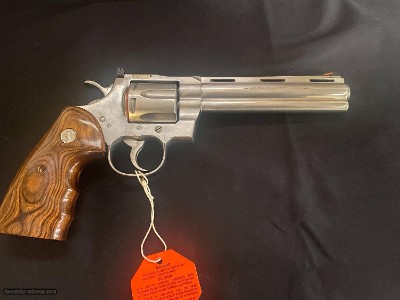 COLT PYTHON ELITE.
Stainless In the original box with all papers.
